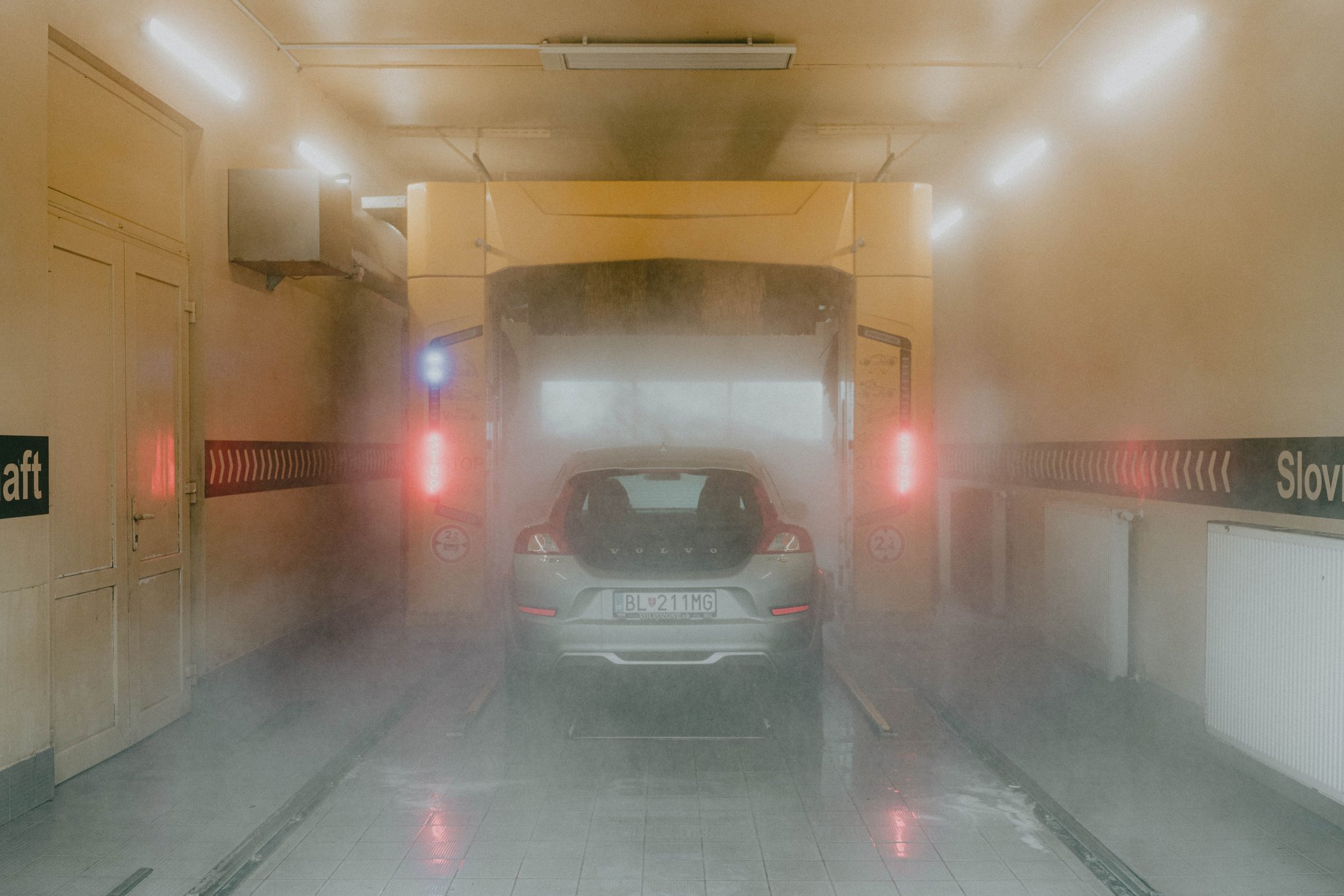 example of how car wash automation works